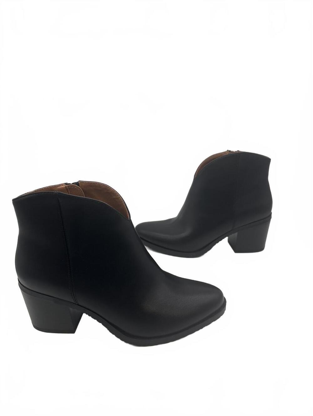 White Mountain Women's Black Smooth Leather Ankle Boots Size - Picture 2 of 10